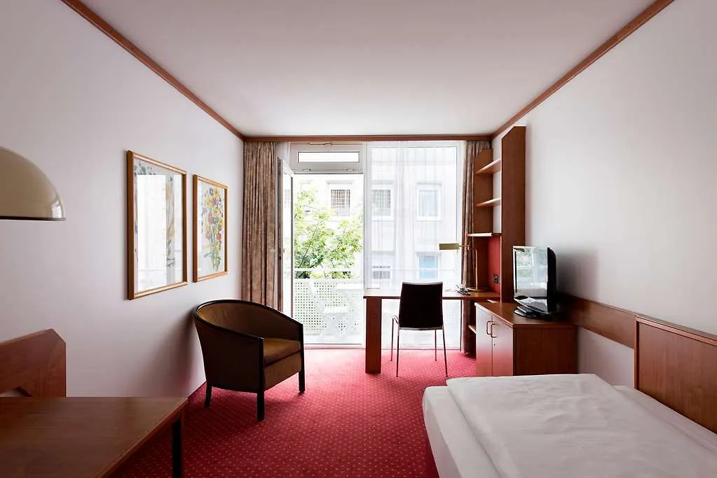Living Hotel Nürnberg 3*, Núremberg Alemania